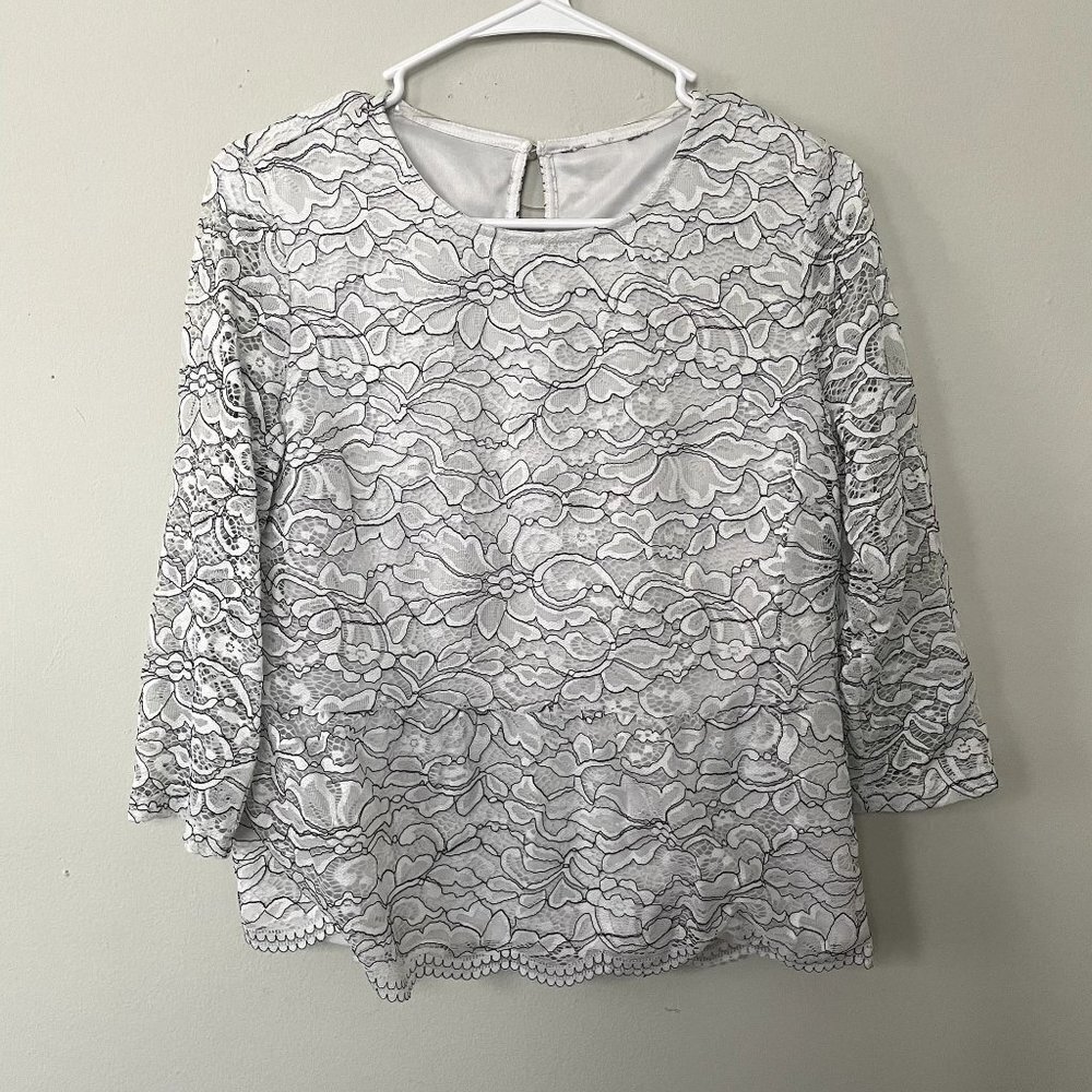 Floral white and black long sleeved shirt blouse comfortable crewneck light